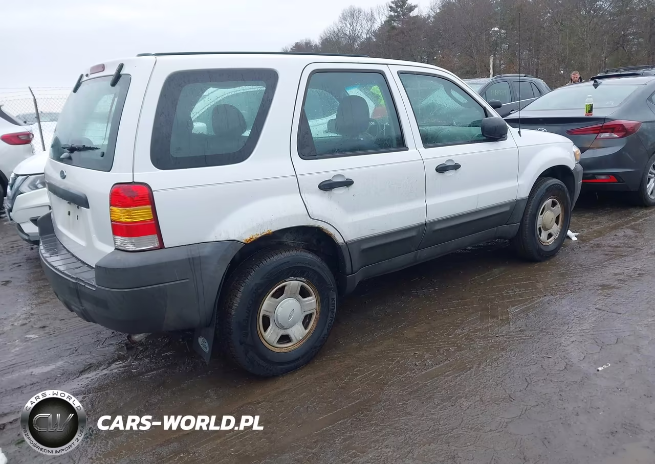 2007 Ford Escape Xls-Xls Manual VIN:1FMYU92ZX7KB25055 - 4