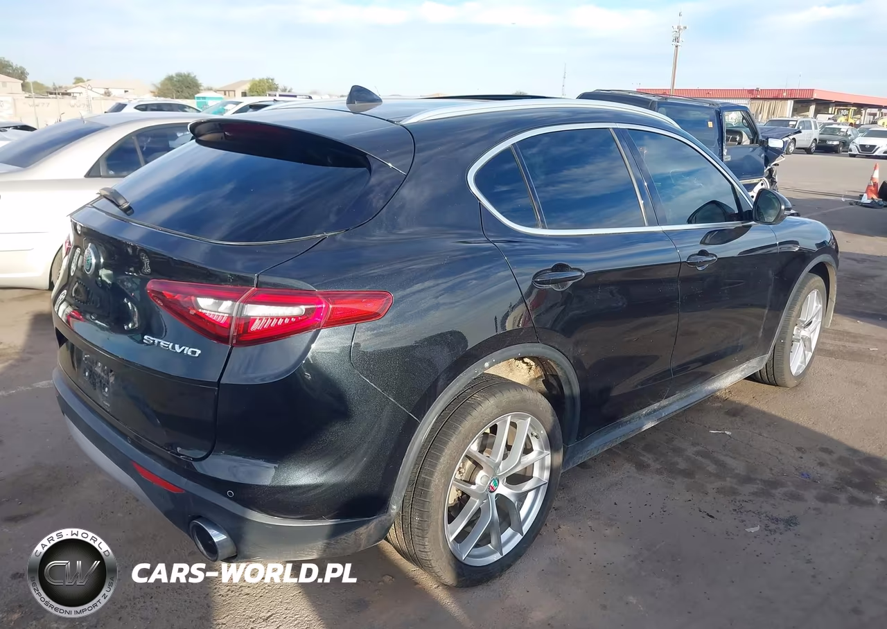 2018 Alfa Romeo Stelvio Ti Awd VIN:ZASFAKBN4J7B94818 - 4