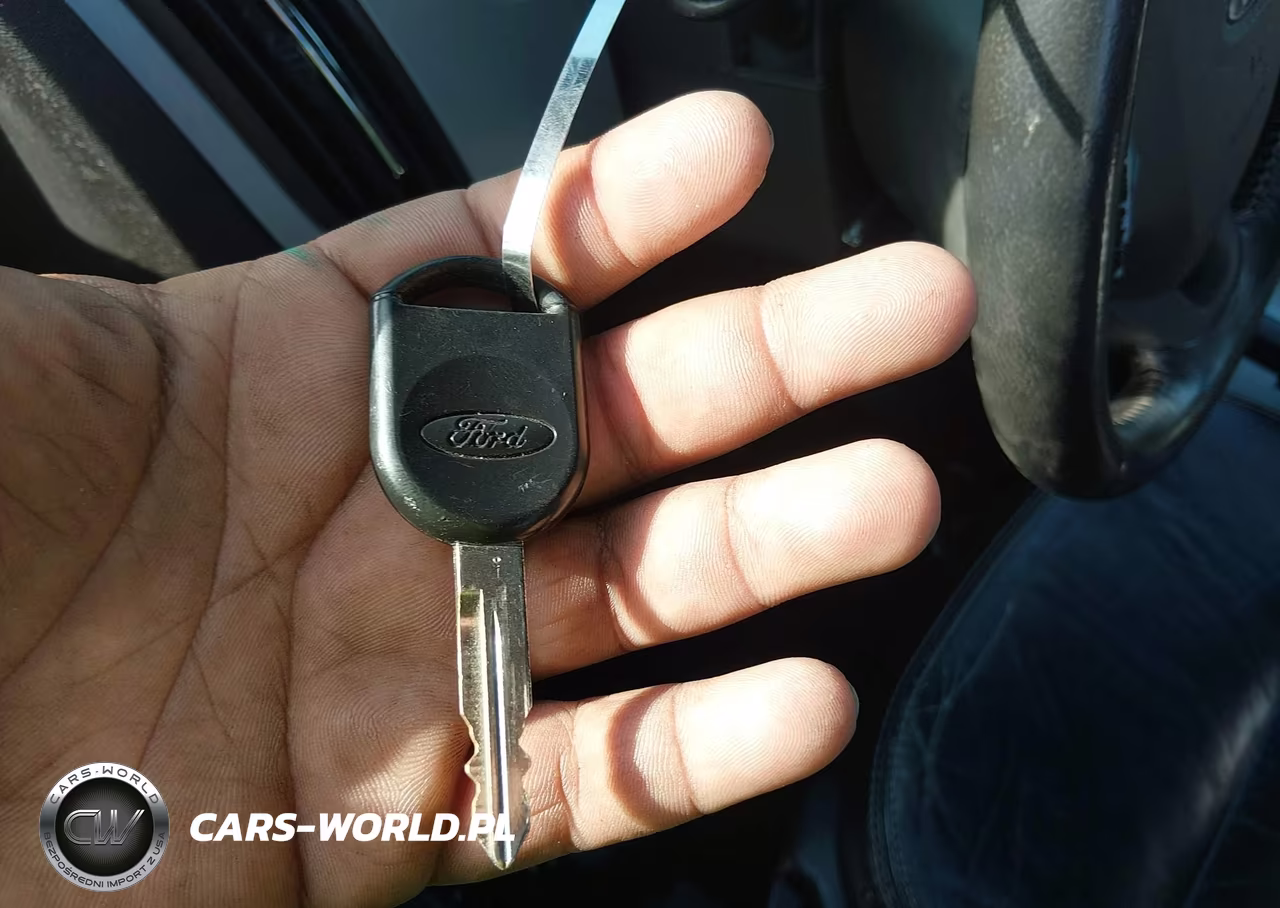 2010 Ford Focus Ses VIN:1FAHP3GN8AW277033 - 11