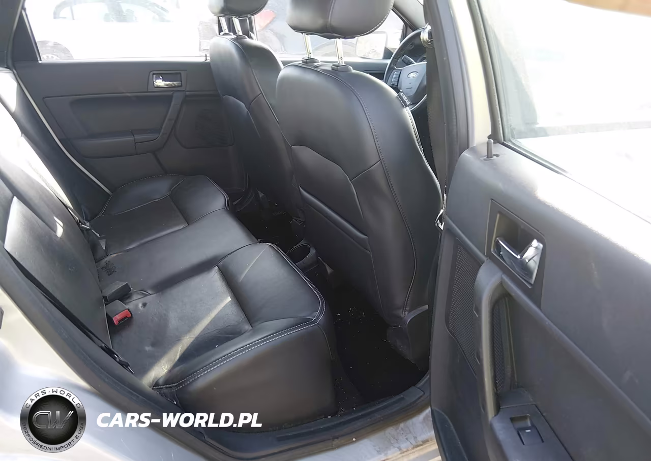 2010 Ford Focus Ses VIN:1FAHP3GN8AW277033 - 8
