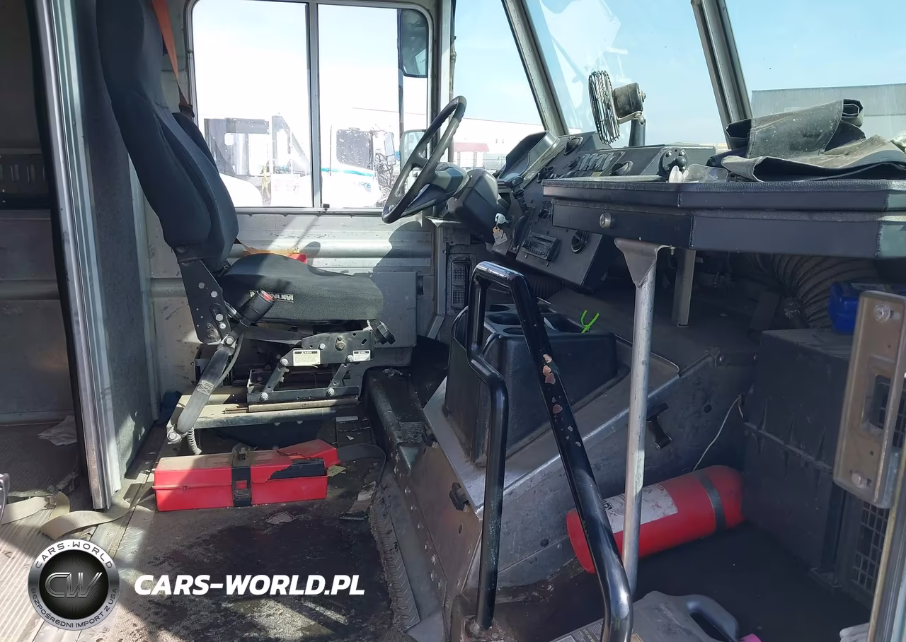 2010 Freightliner Chassis M Line Walk-In Van VIN:4UZAAPDU1ACAS1994 - 6