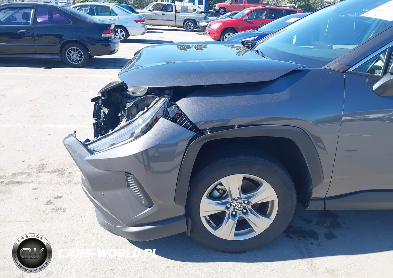 2024 Toyota Rav4 Xle VIN:2T3W1RFV3RC273913 - 13