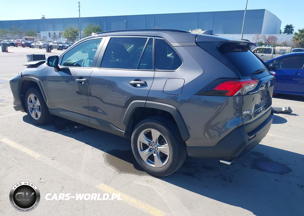 2024 Toyota Rav4 Xle VIN:2T3W1RFV3RC273913 - 3