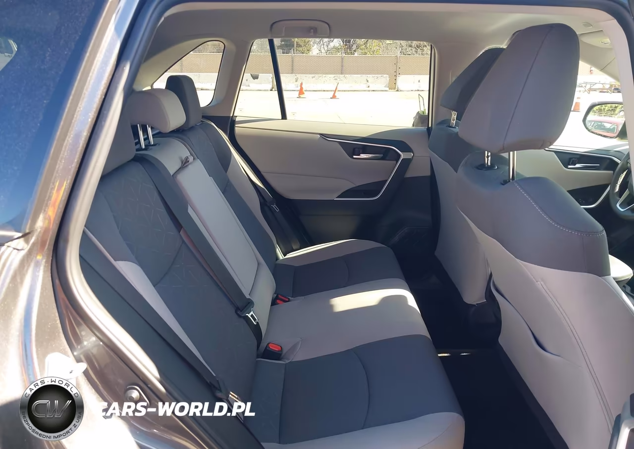 2024 Toyota Rav4 Xle VIN:2T3W1RFV3RC273913 - 8