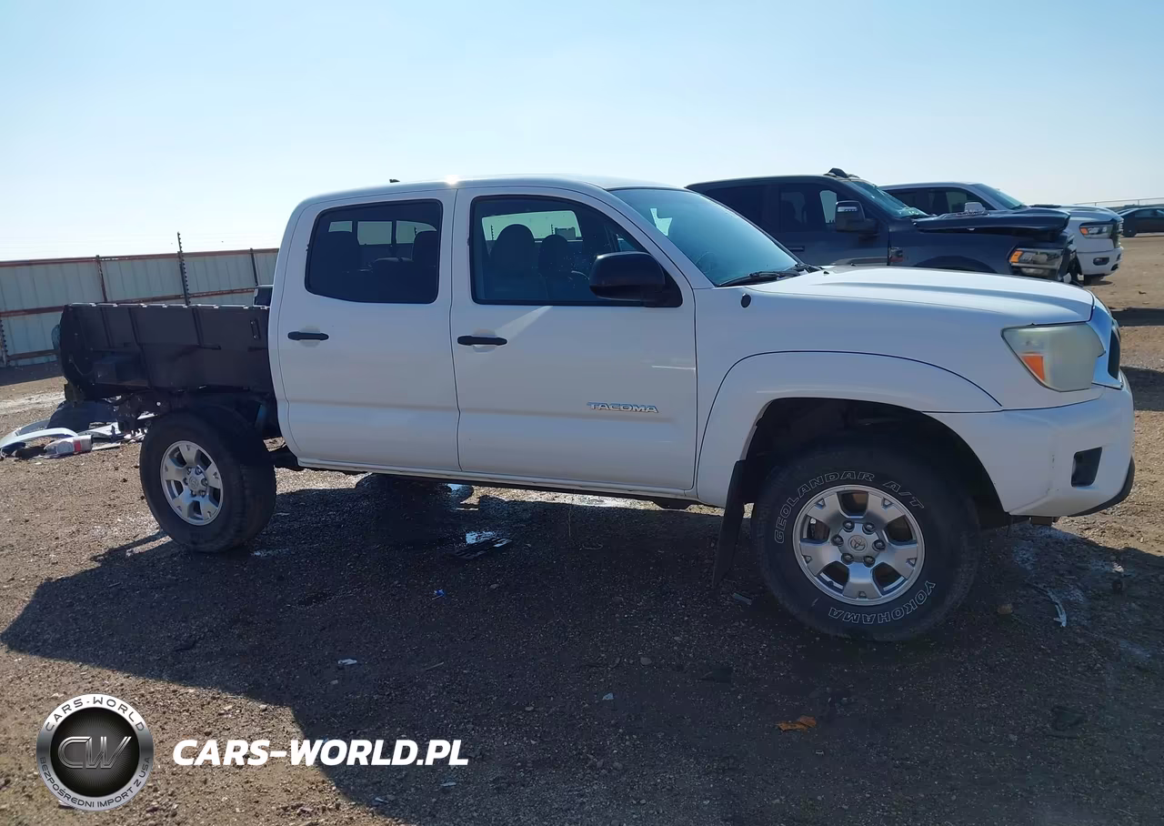 2014 Toyota Tacoma Base V6 VIN:5TFLU4EN6EX100633 - 14