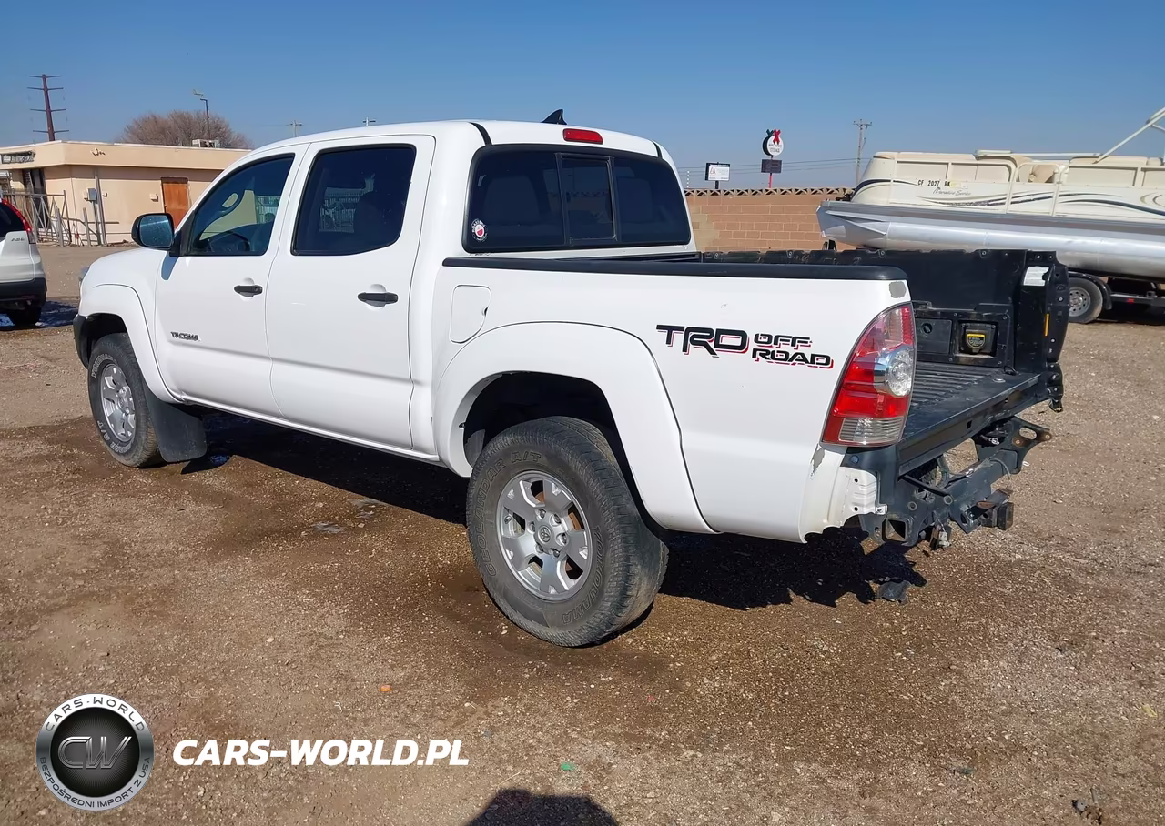 2014 Toyota Tacoma Base V6 VIN:5TFLU4EN6EX100633 - 3