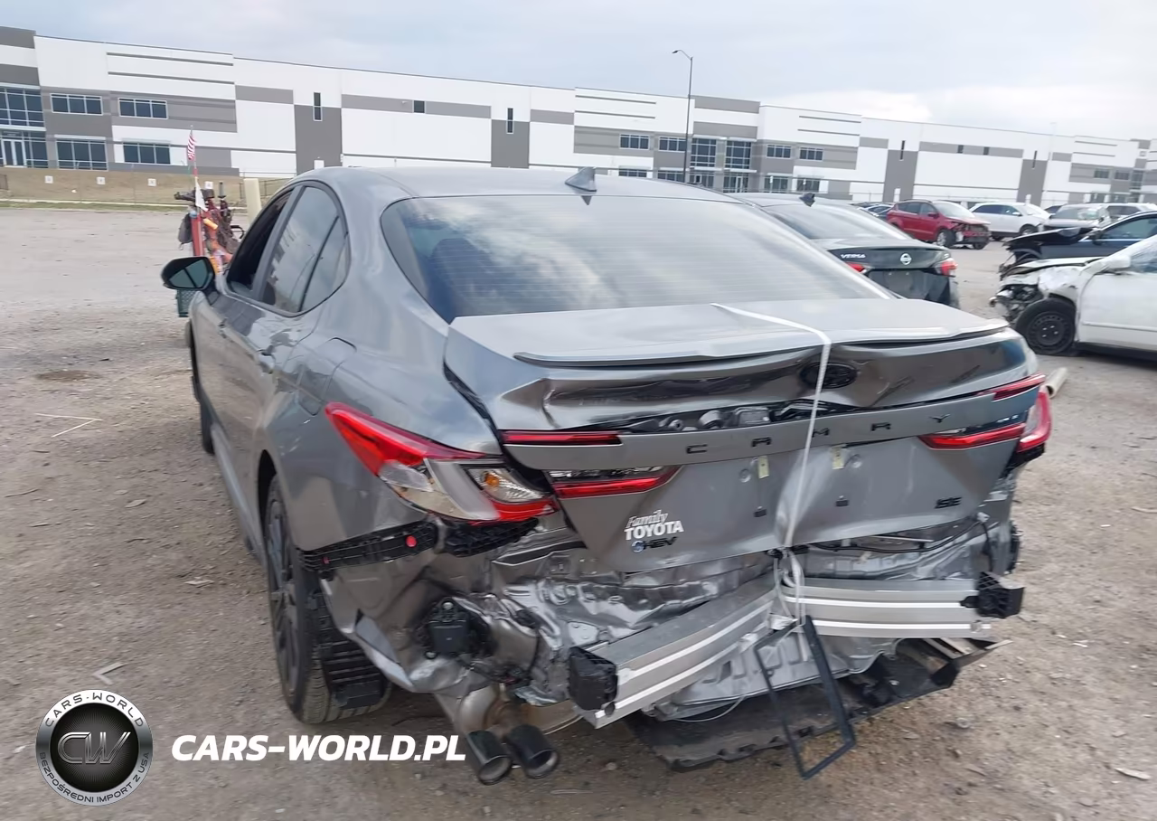 2026 Toyota Camry Se VIN:4T1DAACK7TU660286 - 3