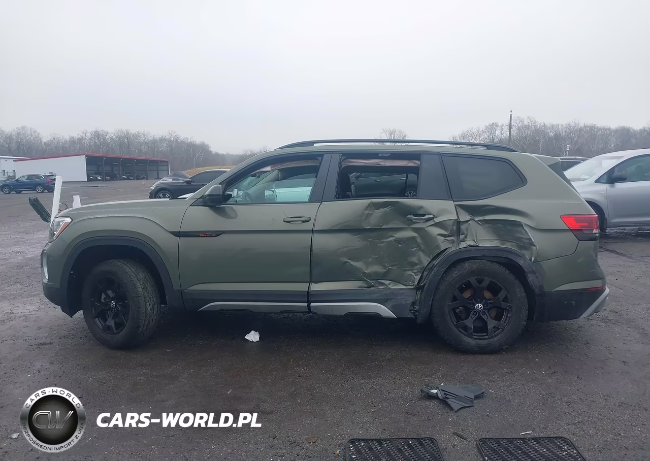 2025 Volkswagen Atlas 2.0T Peak Edition VIN:1V2CR2CA4SC502321 - 14