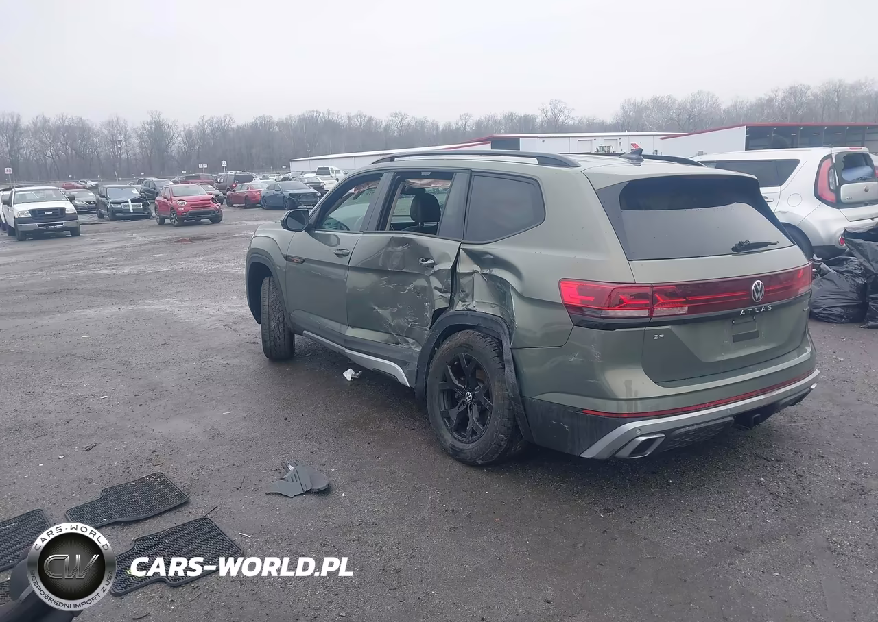 2025 Volkswagen Atlas 2.0T Peak Edition VIN:1V2CR2CA4SC502321 - 3