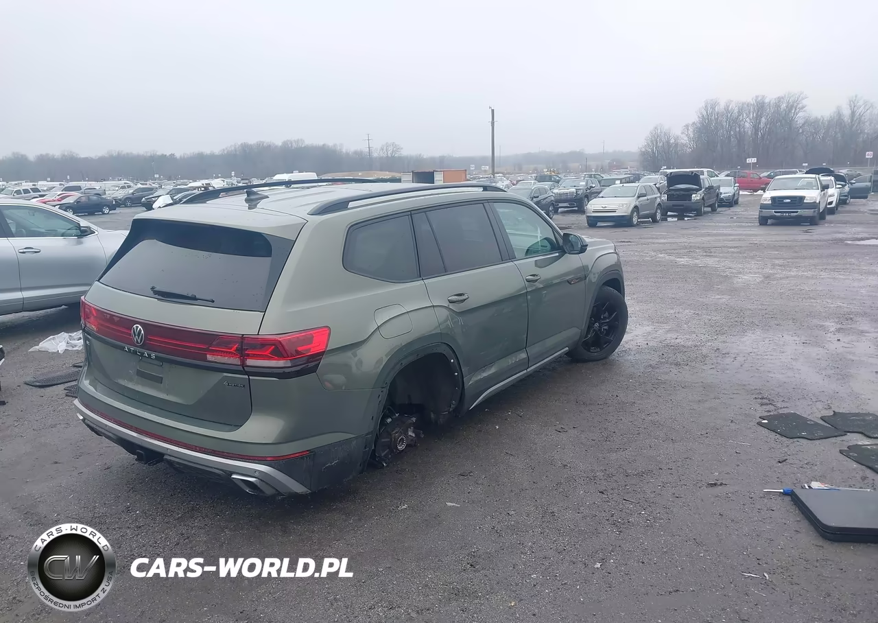 2025 Volkswagen Atlas 2.0T Peak Edition VIN:1V2CR2CA4SC502321 - 4