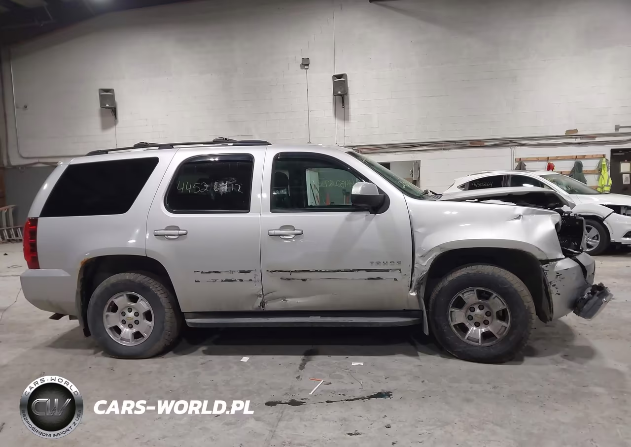 2010 Chevrolet Tahoe Ls VIN:1GNUKAE0XAR142855 - 12