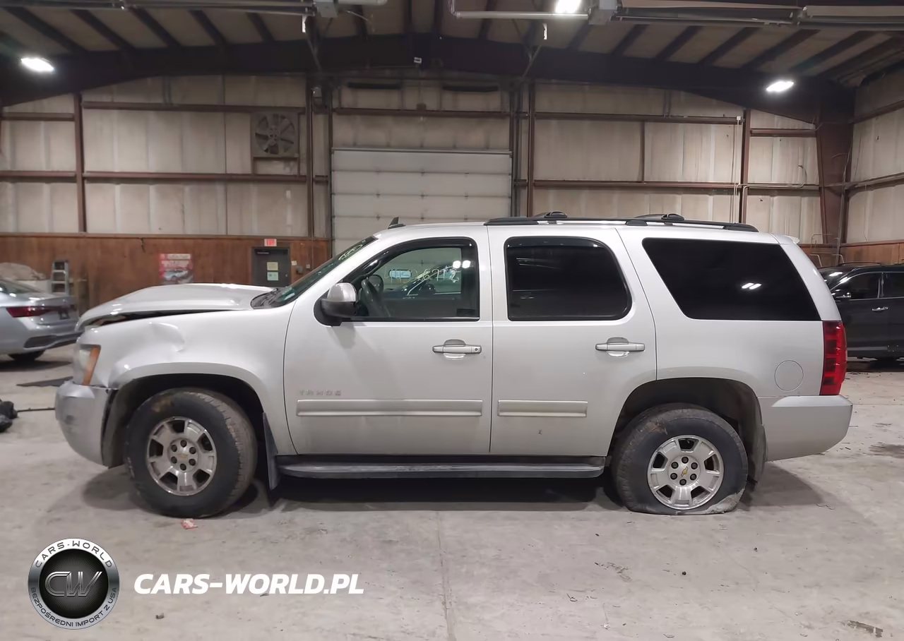 2010 Chevrolet Tahoe Ls VIN:1GNUKAE0XAR142855 - 13