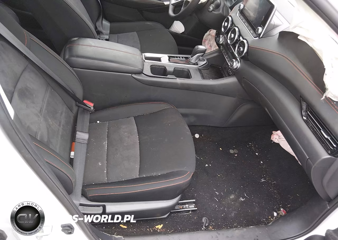 2025 Nissan Sentra Sr VIN:3N1AB8DV4SY365912 - 5