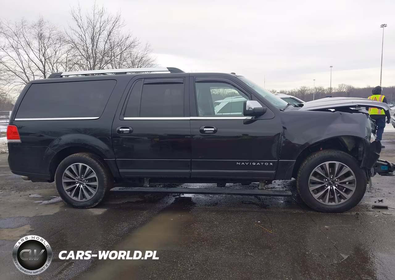 2016 Lincoln Navigator L Select VIN:5LMJJ3JT9GEL08821 - 13