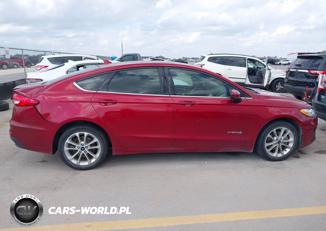 2019 Ford Fusion Hybrid Se VIN:3FA6P0LU7KR242037 - 13