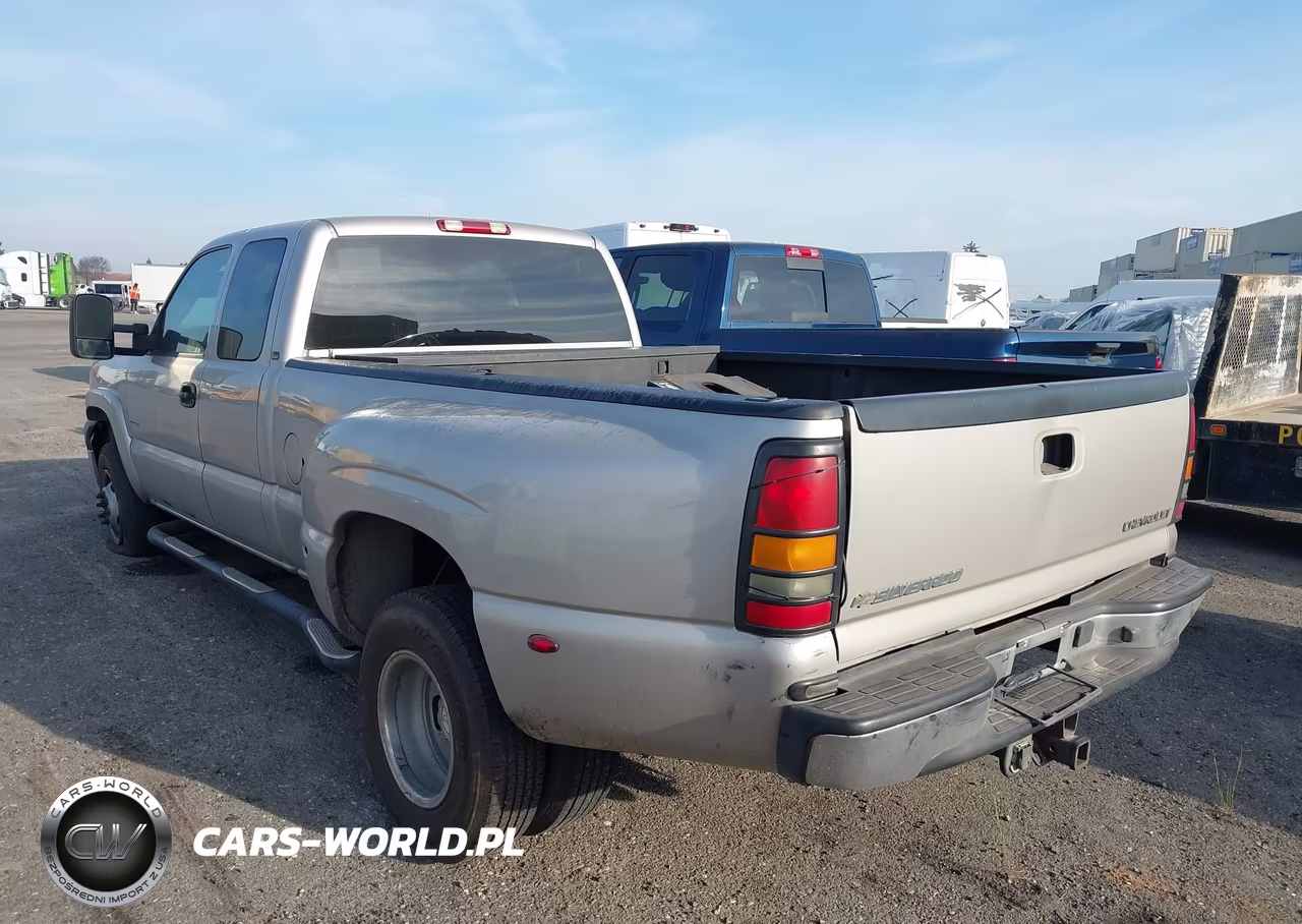 2004 Chevrolet Silverado 3500 Ls VIN:1GCJC39184E137124 - 3