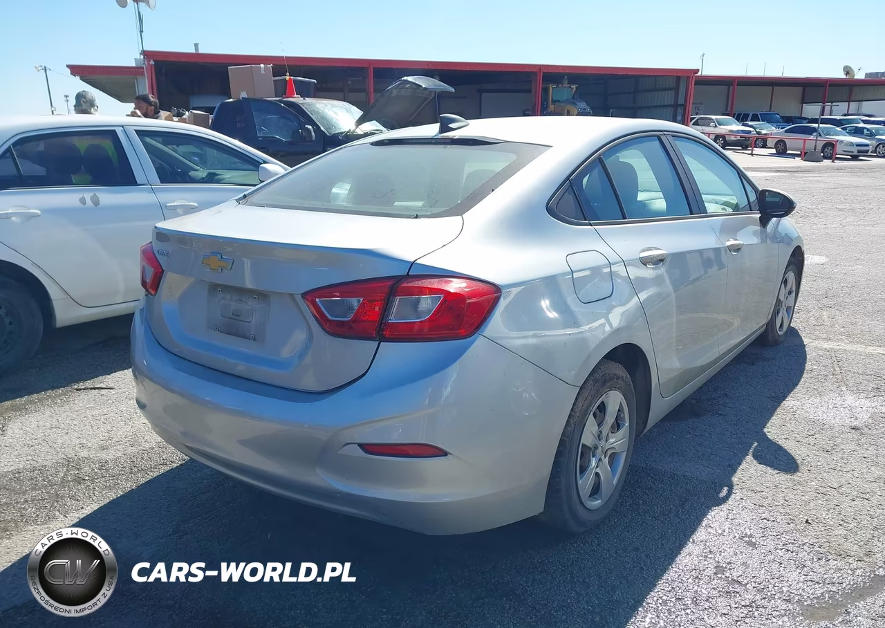 2018 Chevrolet Cruze Ls Auto VIN:1G1BC5SM8J7172257 - 4