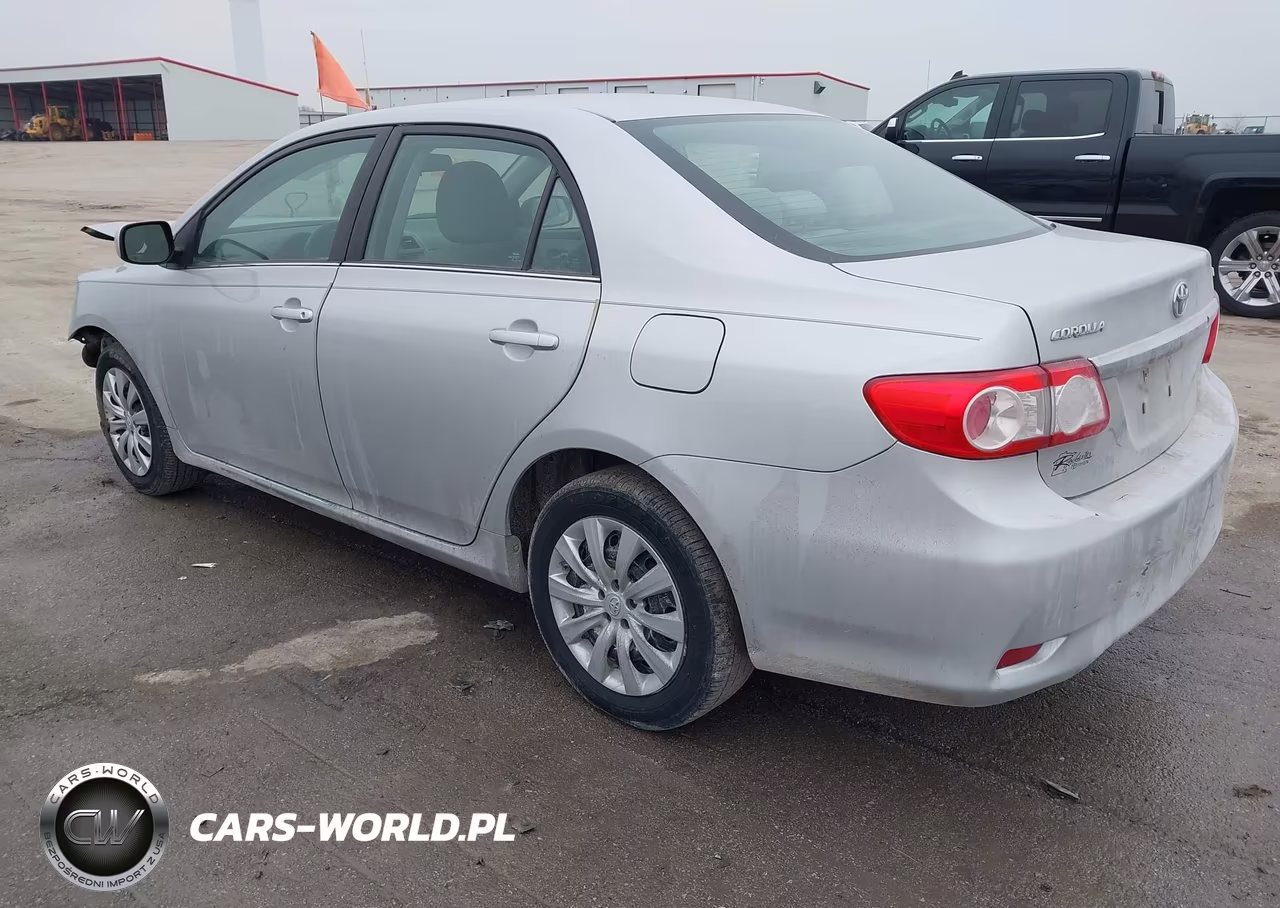 2013 Toyota Corolla Le VIN:2T1BU4EE2DC064304 - 3