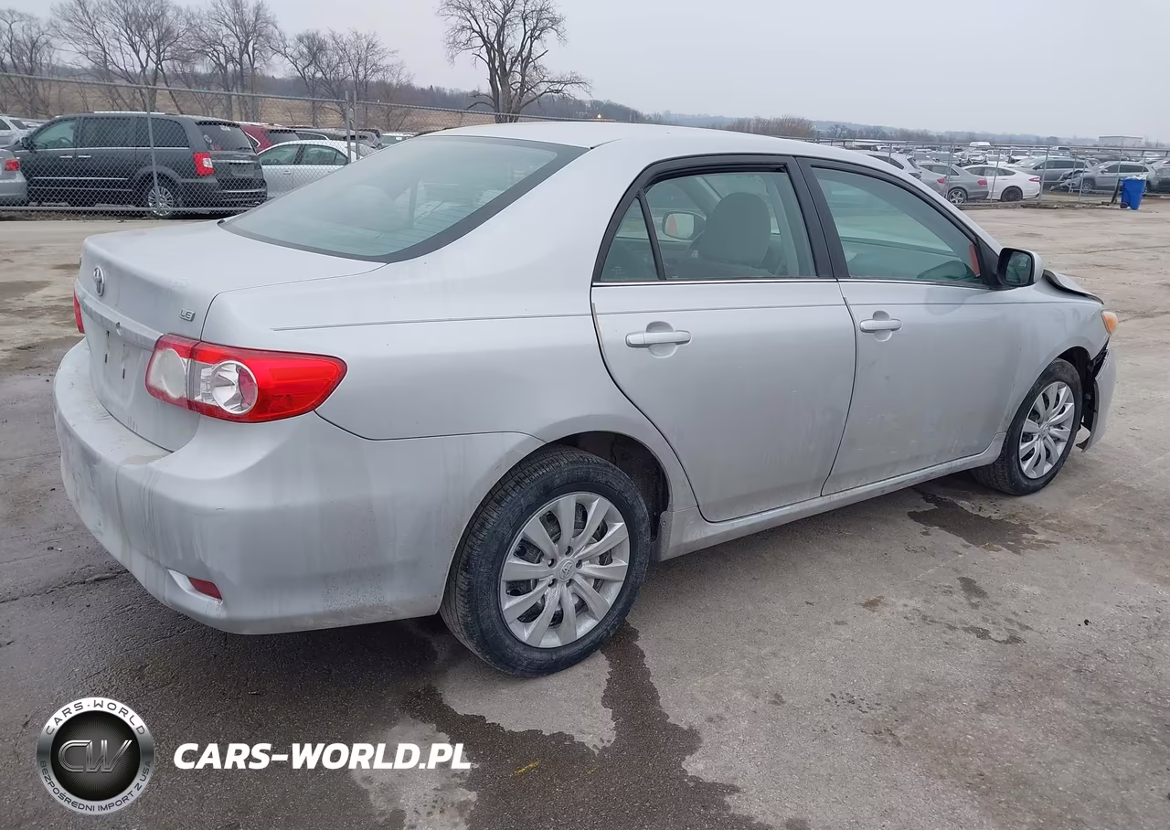 2013 Toyota Corolla Le VIN:2T1BU4EE2DC064304 - 4