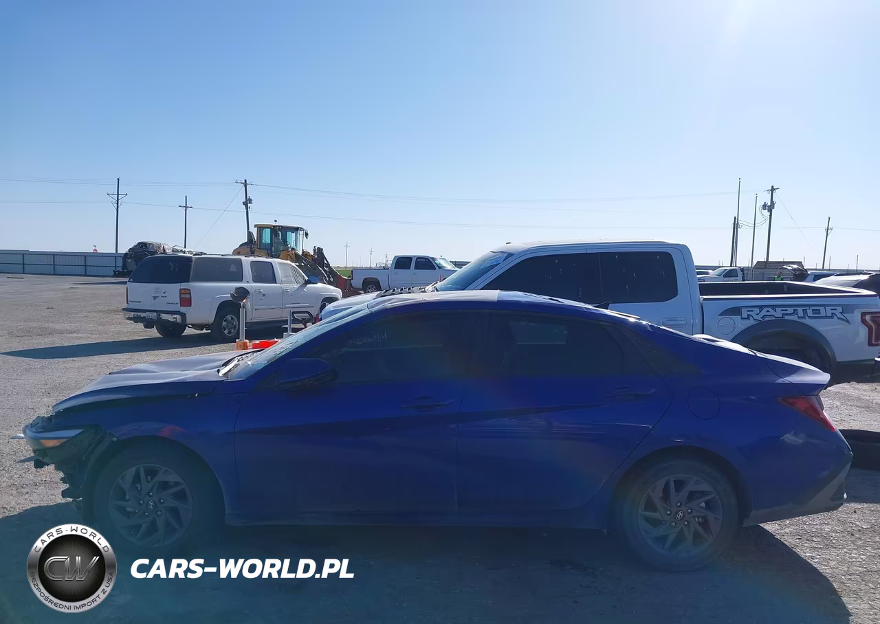 2024 Hyundai Elantra Hybrid Blue VIN:KMHLM4DJ3RU106097 - 15