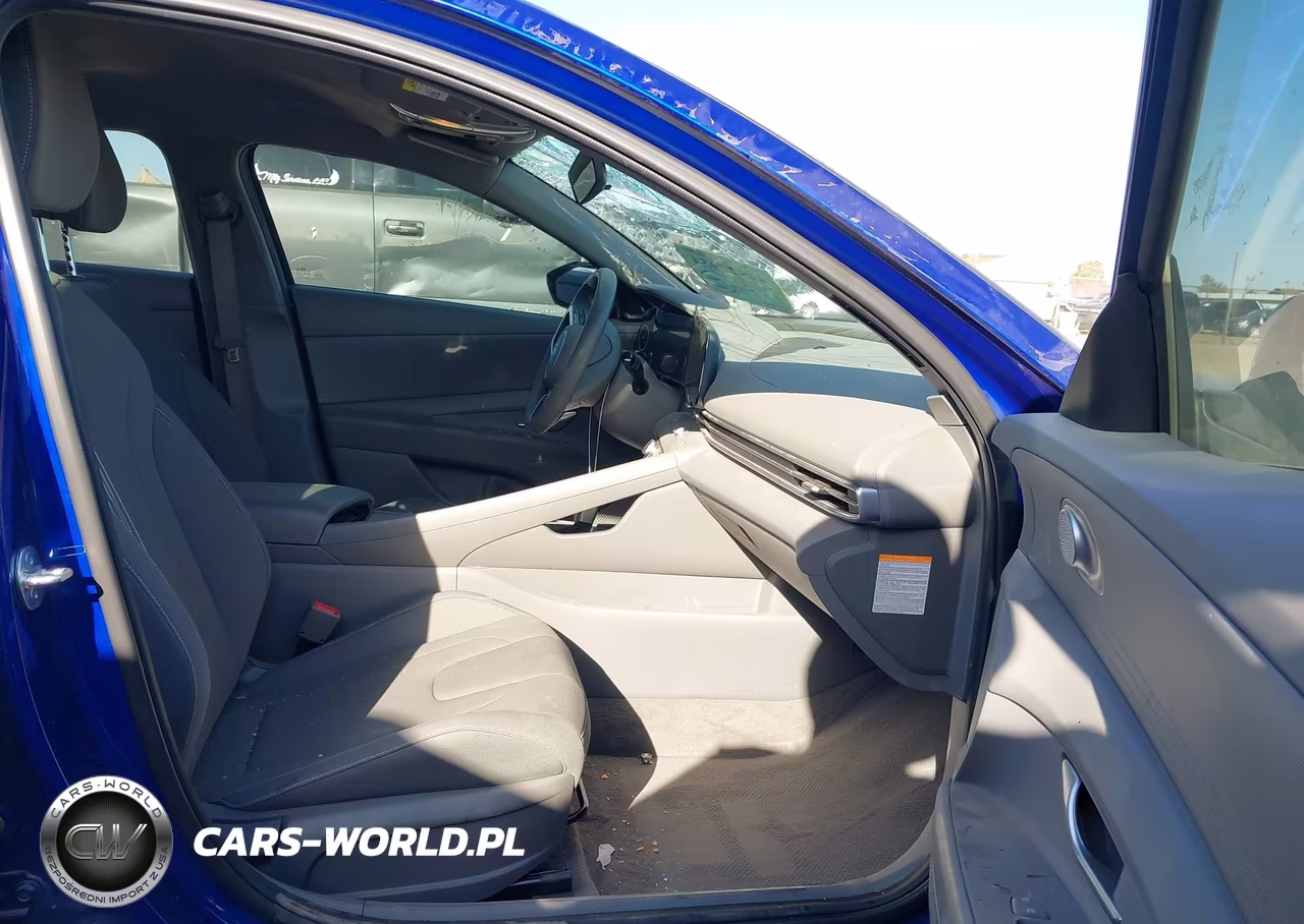 2024 Hyundai Elantra Hybrid Blue VIN:KMHLM4DJ3RU106097 - 5
