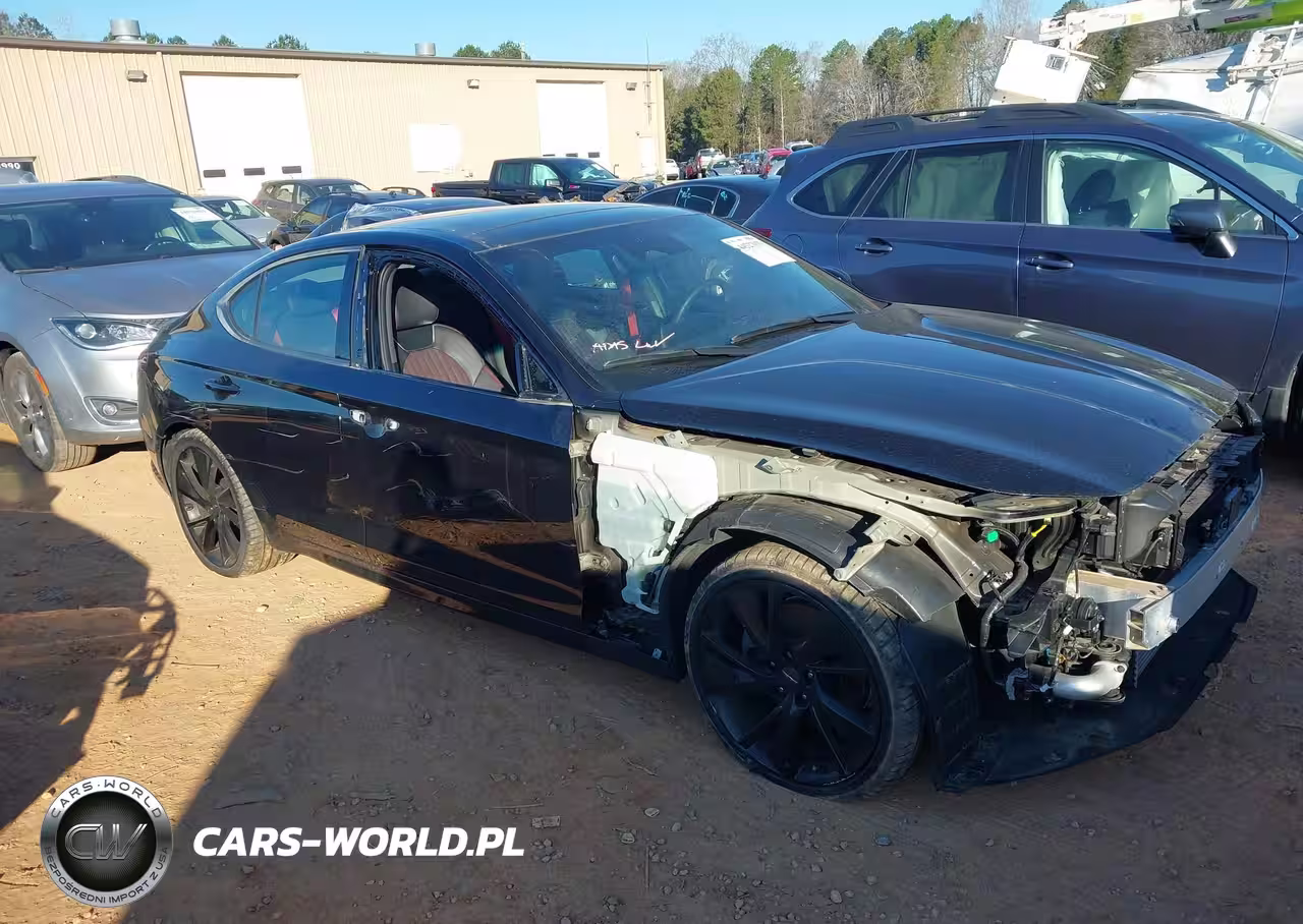 2023 Genesis G70 2.0T Rwd