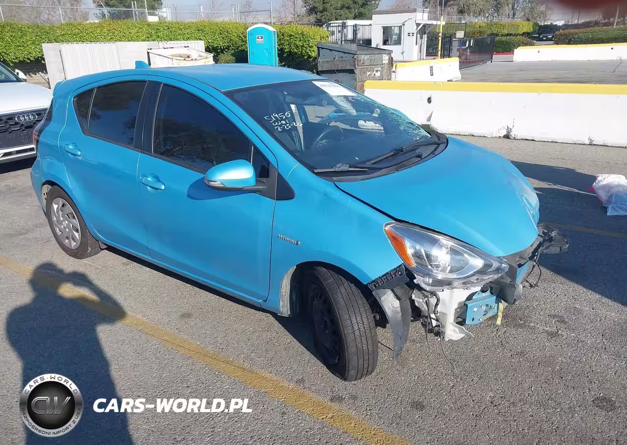 2015 Toyota Prius C Two