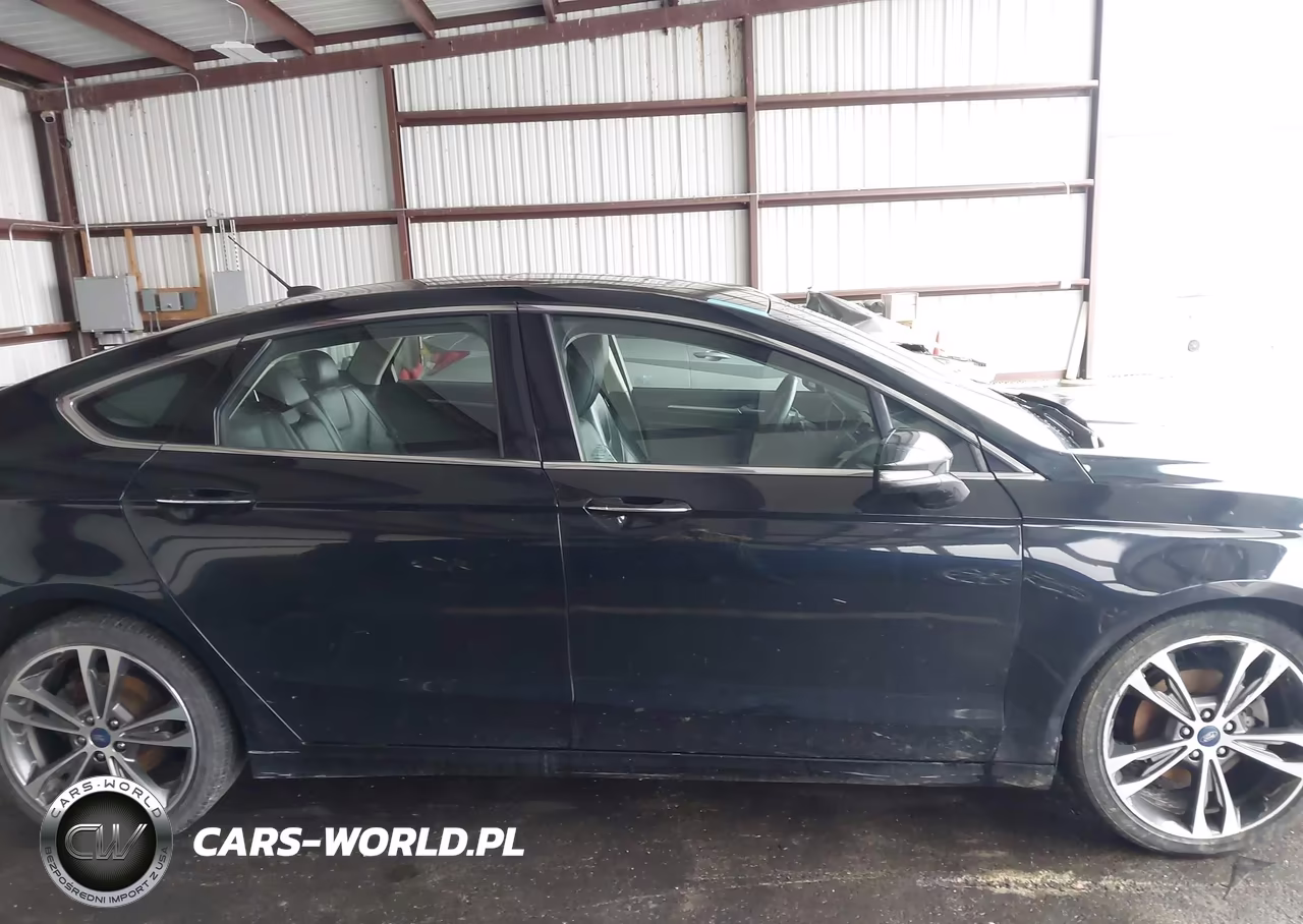 2017 Ford Fusion Titanium VIN:3FA6P0D9XHR227616 - 13
