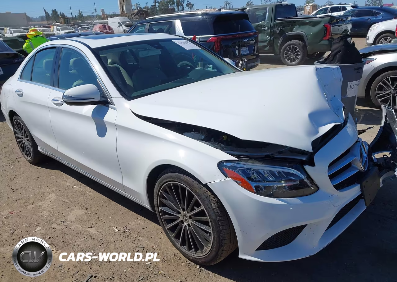 2019 Mercedes-Benz C 300 – zdjęcie 1 z 15