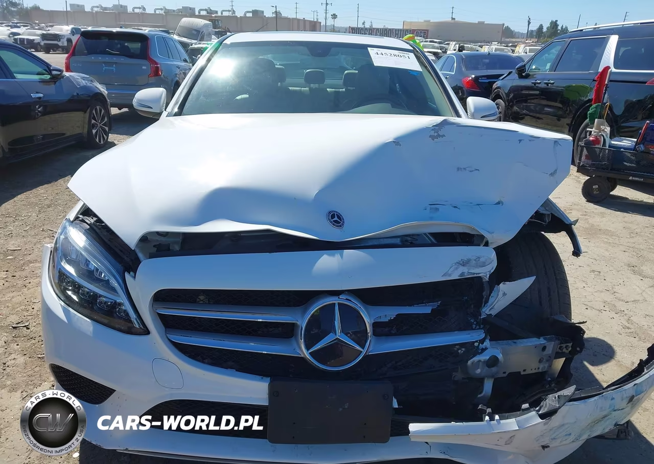 2019 Mercedes-Benz C 300 VIN:55SWF8DB1KU300118 - 11
