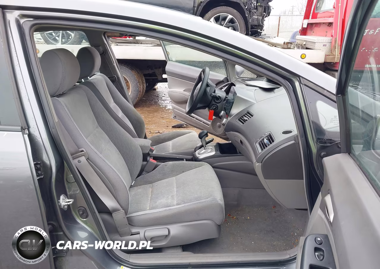 2009 Honda Civic Lx VIN:2HGFA165X9H304950 - 5