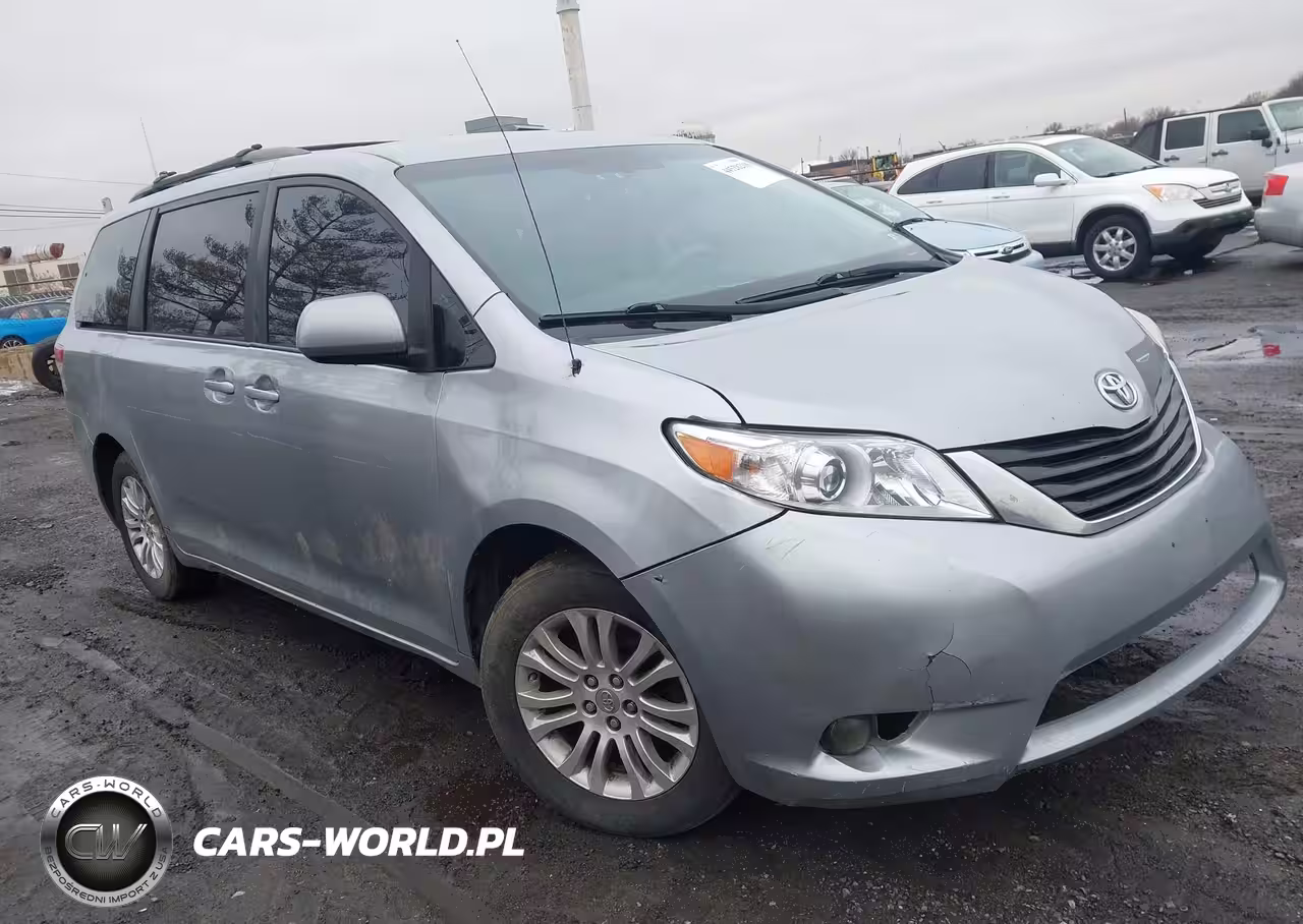 2011 Toyota Sienna Le