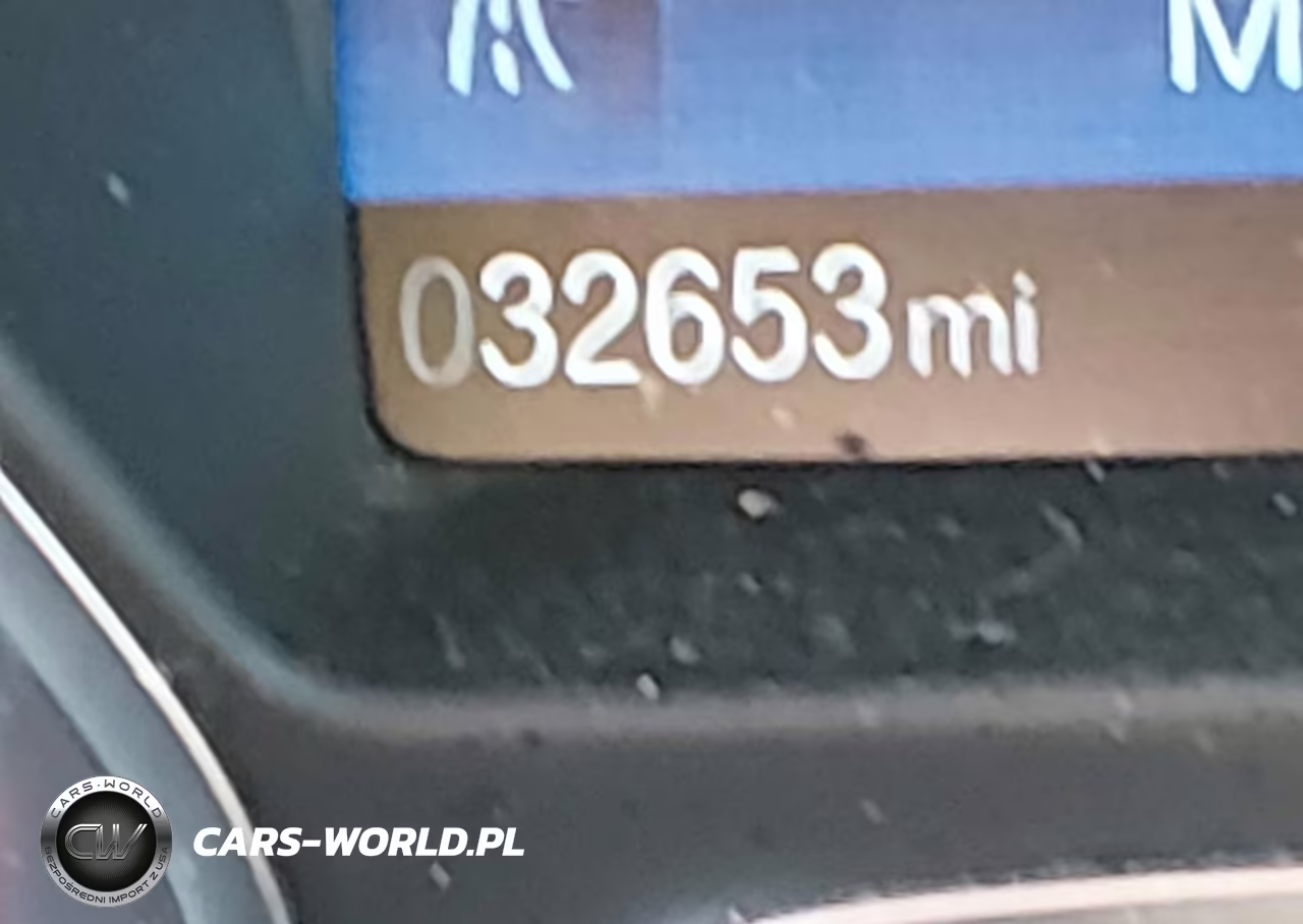 2018 Ford Focus Se VIN:1FADP3FE9JL330369 - 16