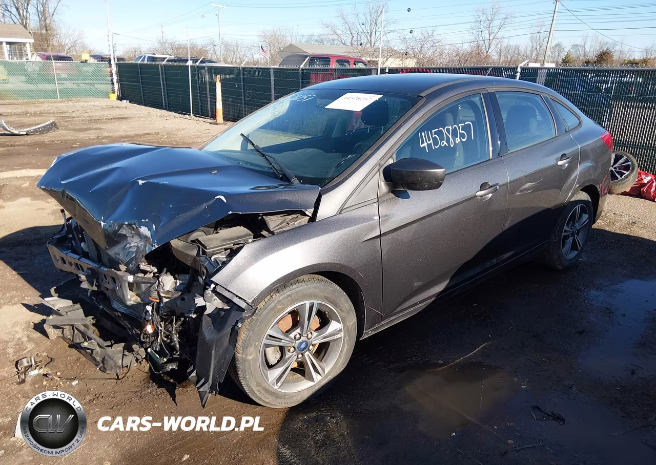 2018 Ford Focus Se VIN:1FADP3FE9JL330369 - 2
