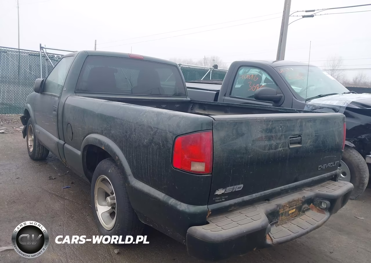 2002 Chevrolet S-10 Ls VIN:1GCCS145228118123 - 3