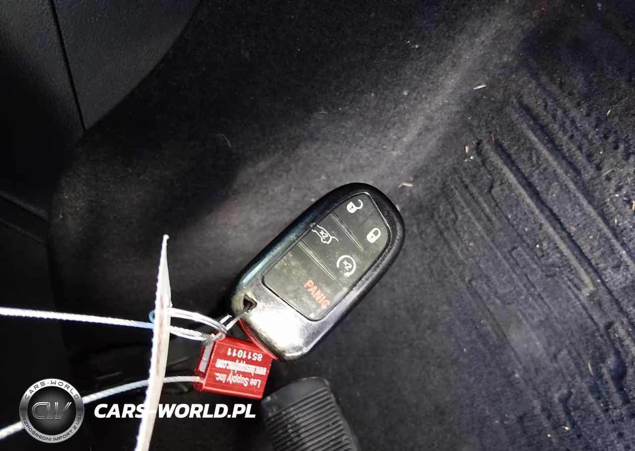 2015 Jeep Grand Cherokee Altitude VIN:1C4RJFAG8FC796541 - 11