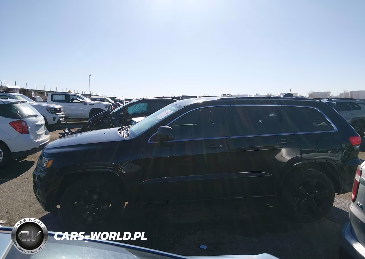 2015 Jeep Grand Cherokee Altitude VIN:1C4RJFAG8FC796541 - 15