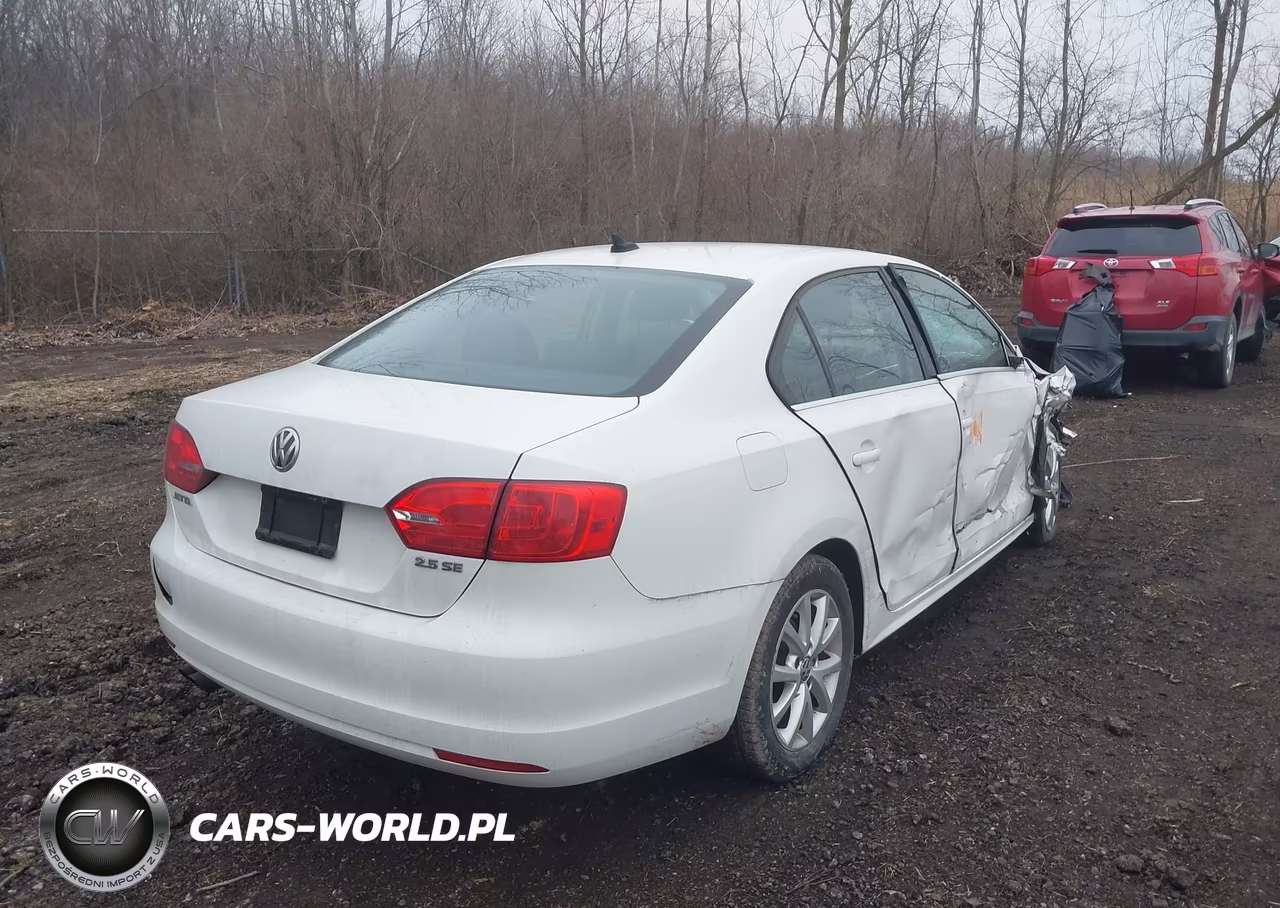 2013 Volkswagen Jetta Se VIN:3VWDX7AJXDM358221 - 4