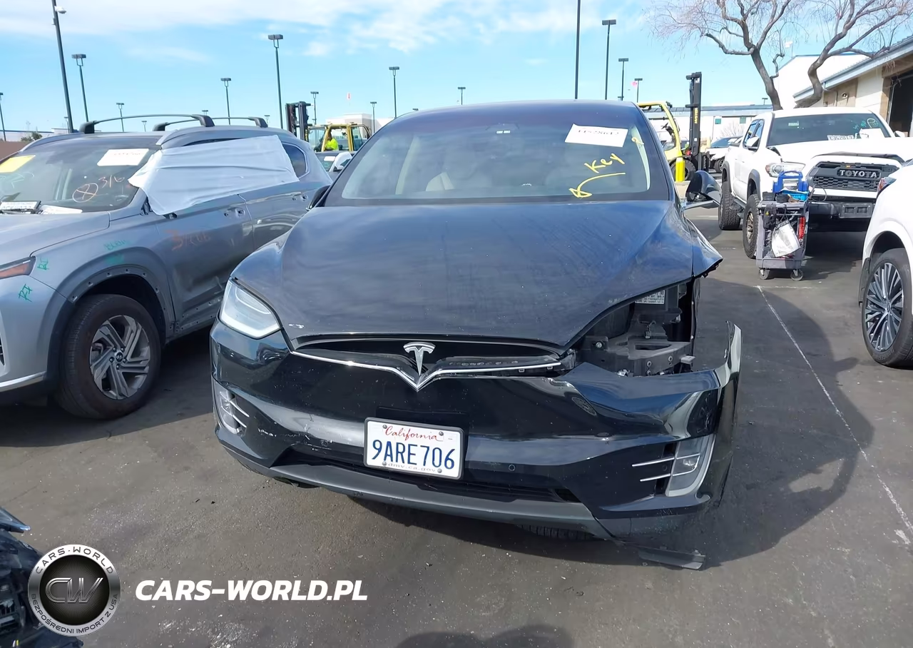 2018 Tesla Model X 100D-75D-P100D VIN:5YJXCAE24JF126967 - 13