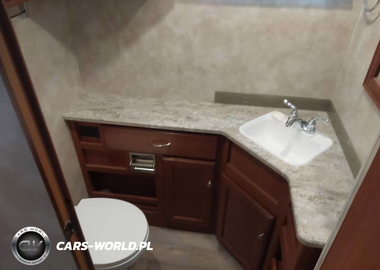 2019 Winnebago Vista 32Ye VIN:1F65F5DYXJ0A14672 - 13