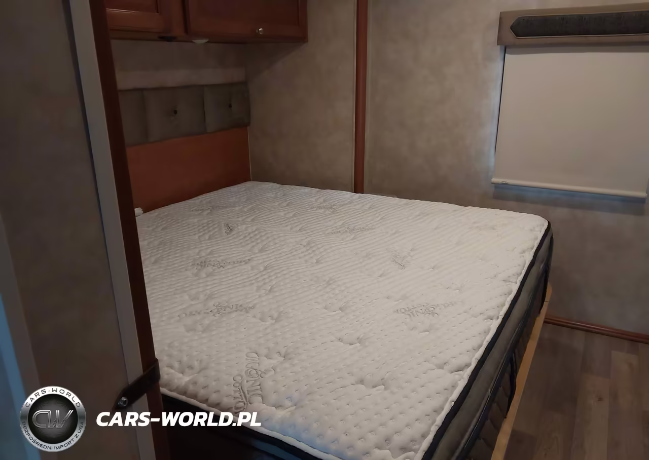 2019 Winnebago Vista 32Ye VIN:1F65F5DYXJ0A14672 - 8