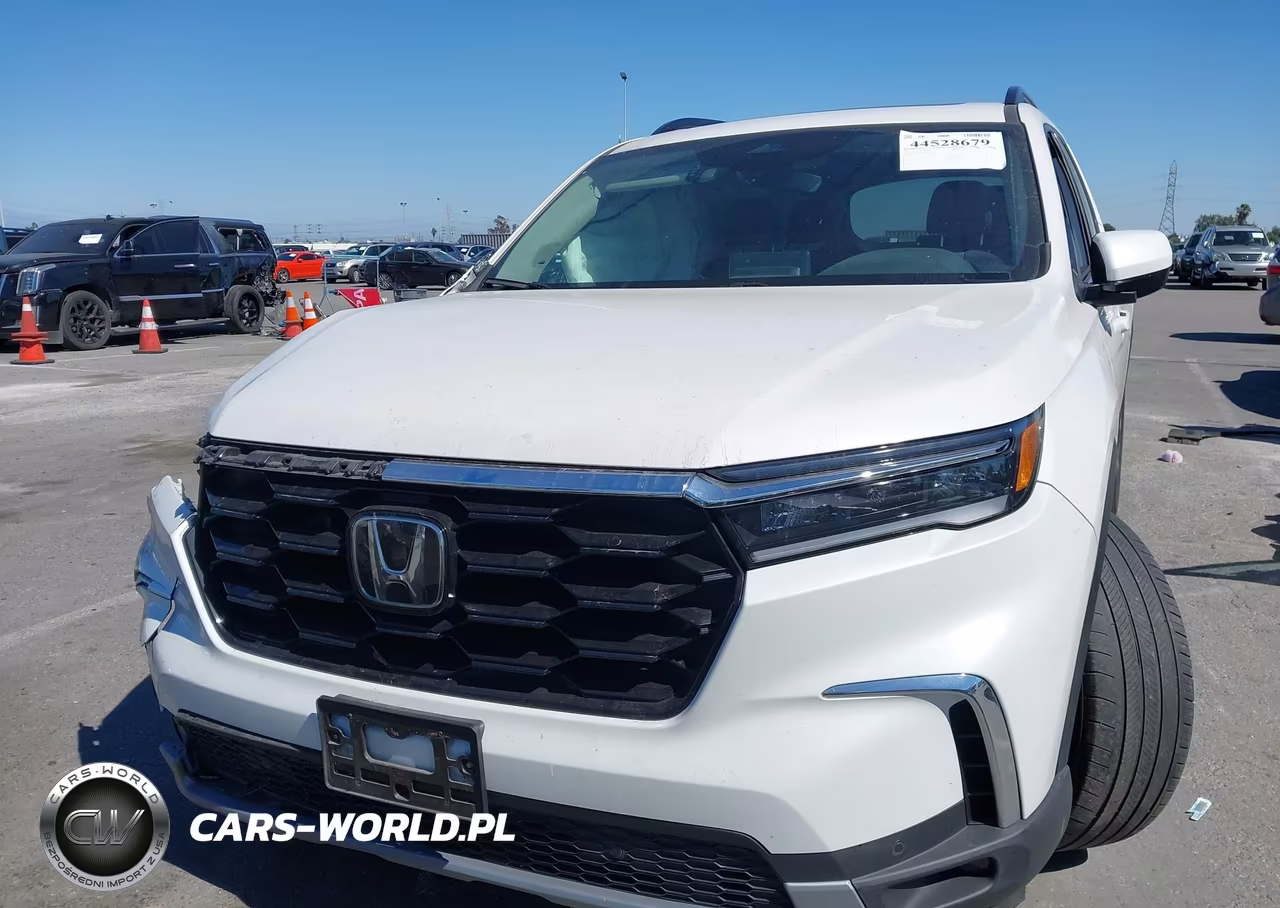 2025 Honda Pilot Touring VIN:5FNYG2H77SB010752 - 12