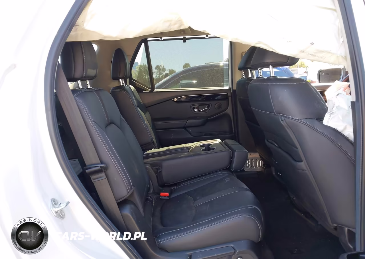 2025 Honda Pilot Touring VIN:5FNYG2H77SB010752 - 8
