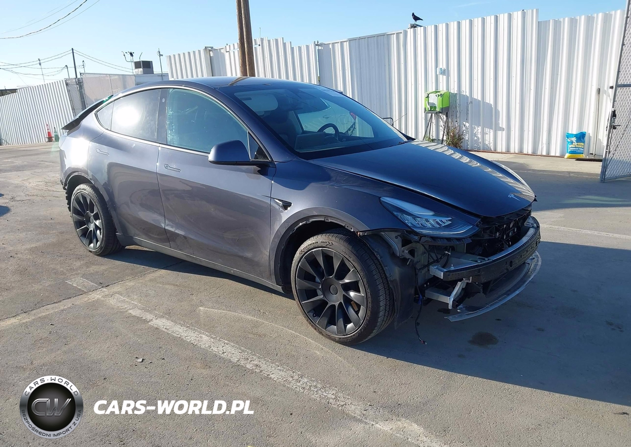 2022 Tesla Model Y Long Range Dual Motor All-Wheel Drive