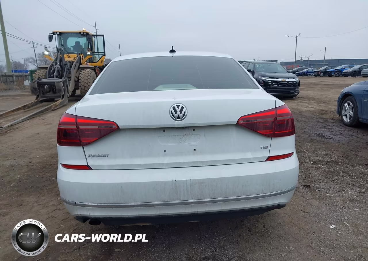 2019 Volkswagen Passat 2.0T Wolfsburg Edition VIN:1VWLA7A39KC007538 - 16