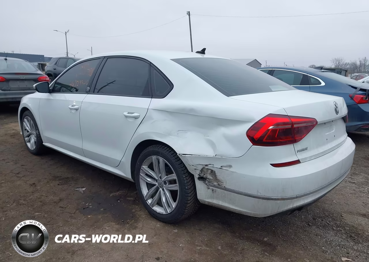 2019 Volkswagen Passat 2.0T Wolfsburg Edition VIN:1VWLA7A39KC007538 - 3