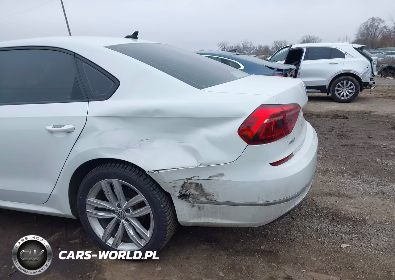 2019 Volkswagen Passat 2.0T Wolfsburg Edition VIN:1VWLA7A39KC007538 - 6