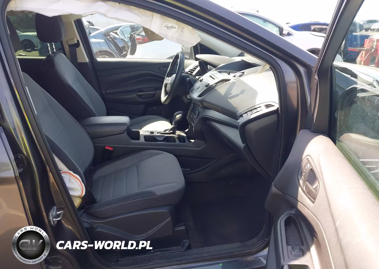 2017 Ford Escape S VIN:1FMCU0F7XHUC83951 - 5