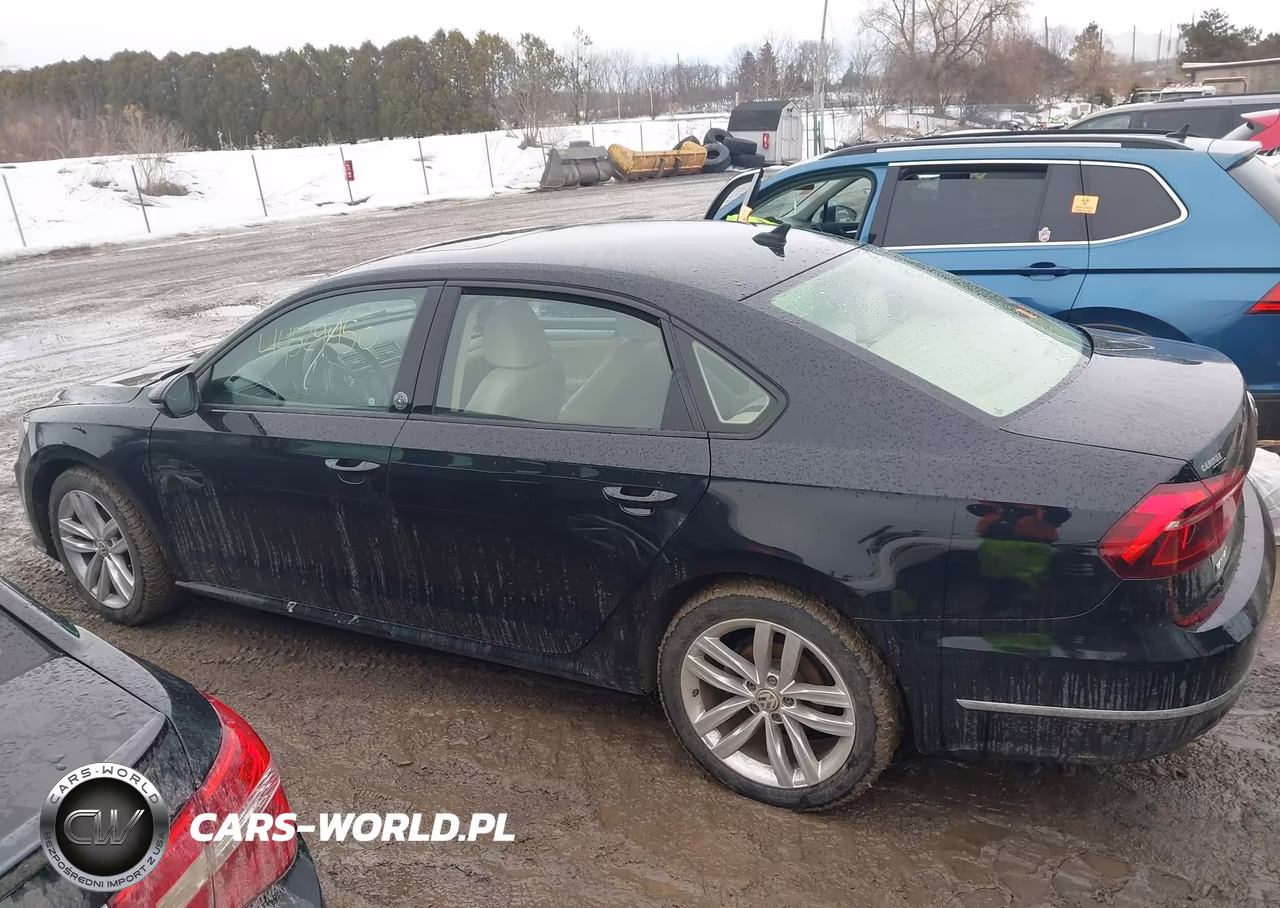 2019 Volkswagen Passat 2.0T Wolfsburg Edition VIN:1VWLA7A39KC007622 - 14
