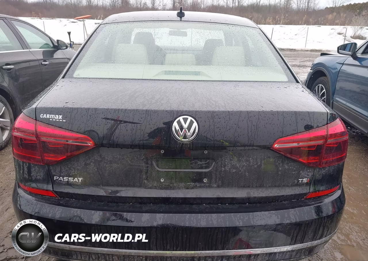 2019 Volkswagen Passat 2.0T Wolfsburg Edition VIN:1VWLA7A39KC007622 - 16